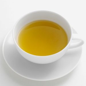 Rinçage au thé vert et au vinaigre de cidre de pomme-pilou-pilou